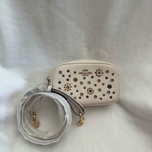RARE:Coach Tea Rose & Rivets Belt Bag